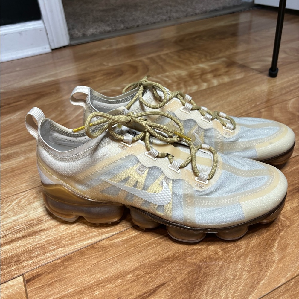 Nike VaporMax Flyknit Shoes - Cream and Gold NEVER WORN